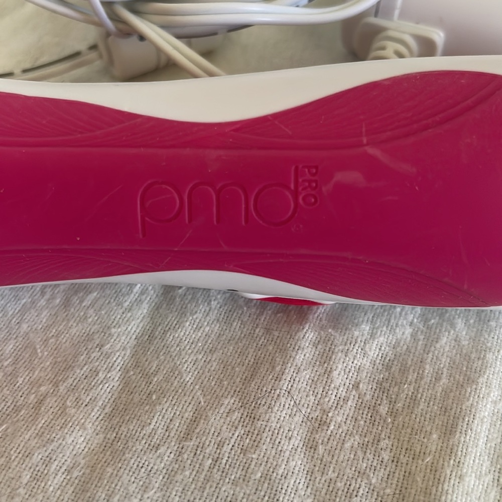PMD Microderm Device - Picture 3 of 7